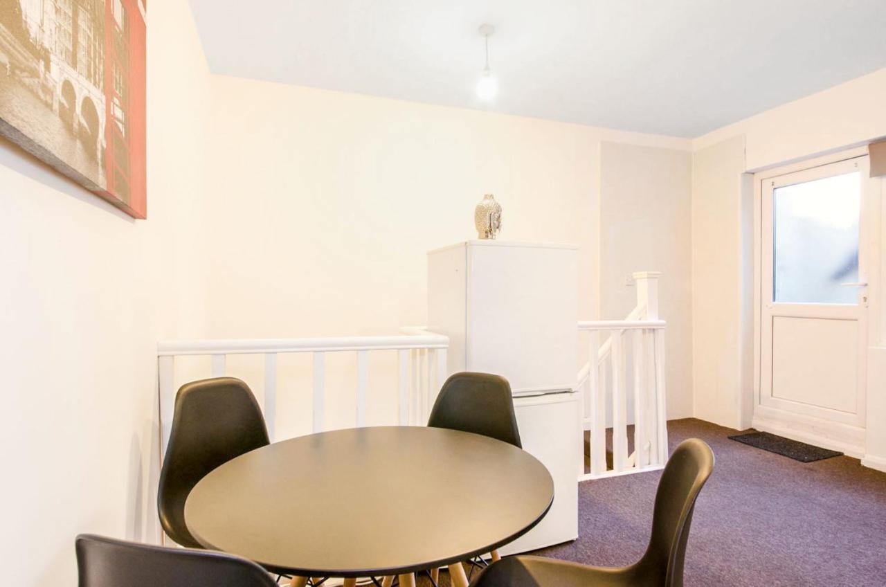 Spacious Studio Flat- Watford Junction & Harry Potter World Exterior photo